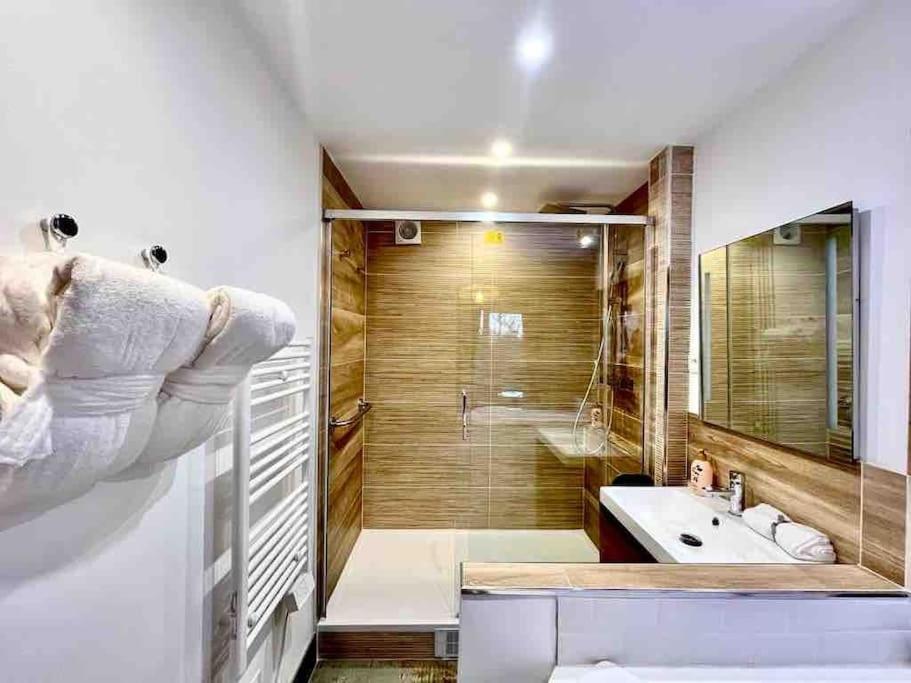 Suite Love Jacuzzi 몽테브랭 외부 사진